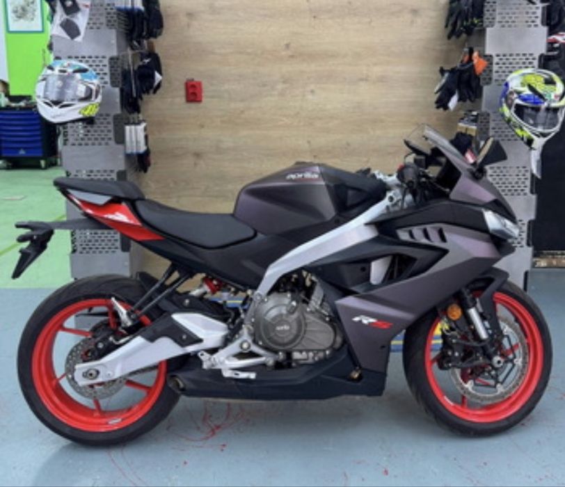 Motocicleta Aprilia RS 457