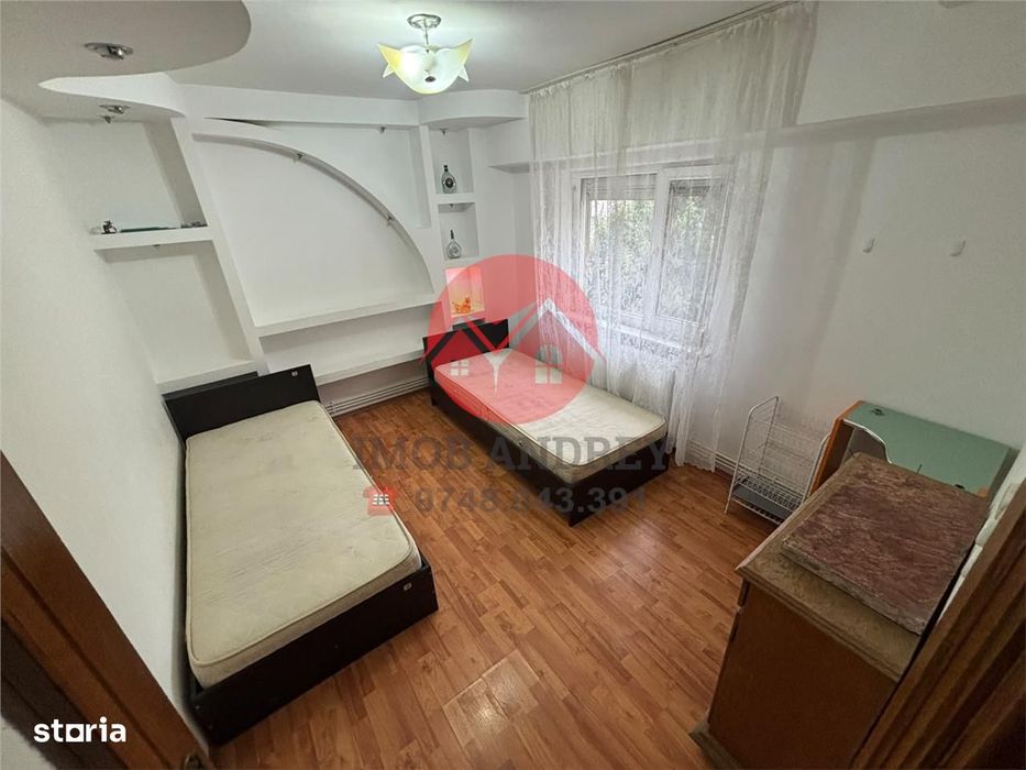 Apartament ultracentral cu 3 camere, strada Babadag, pentru muncitori