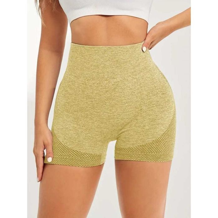 Йога клин с висока талия и повдигащ ефект