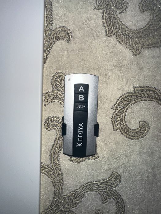 Продам Люстру в хрустальная