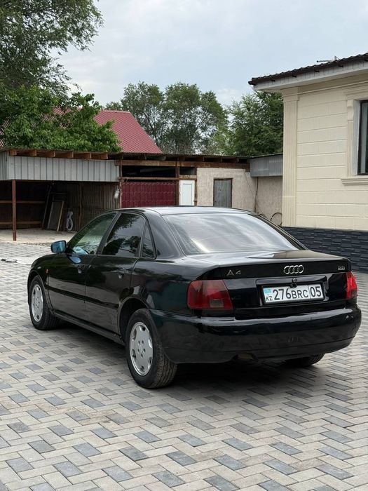 Ауди А4  1995 автомат