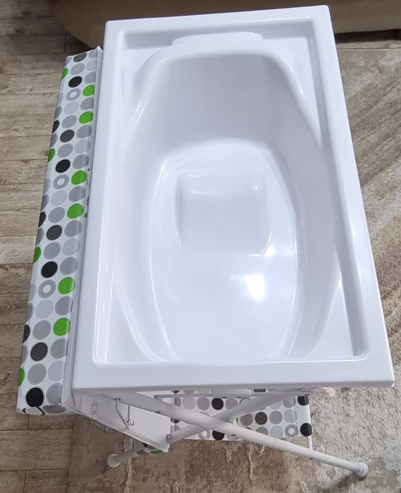 Cadita cu suport pentru bebelusi