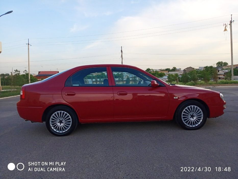 KIA SHUMA avtomobili sotiladi