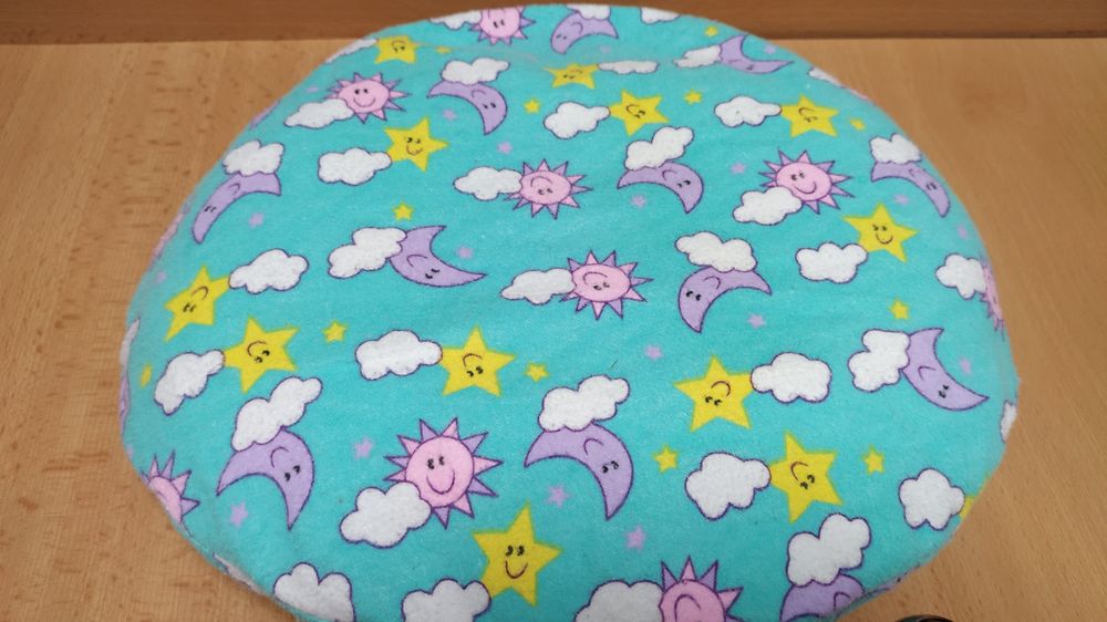 Анатомична бебешка възглавница L Л с калъфка Anatomic help Greece