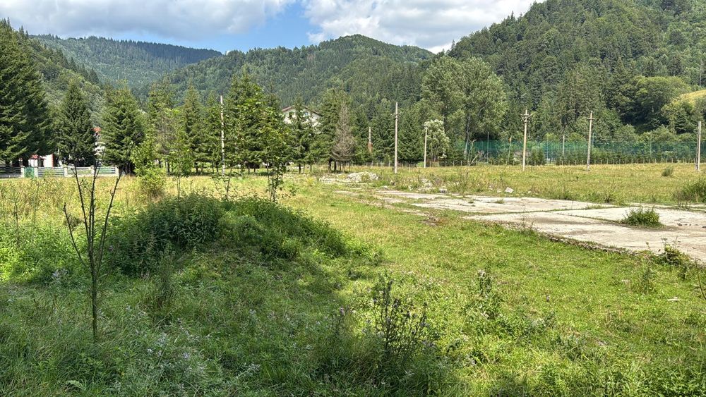 Vând teren 4840 mp in intravilanul comunei Rucar