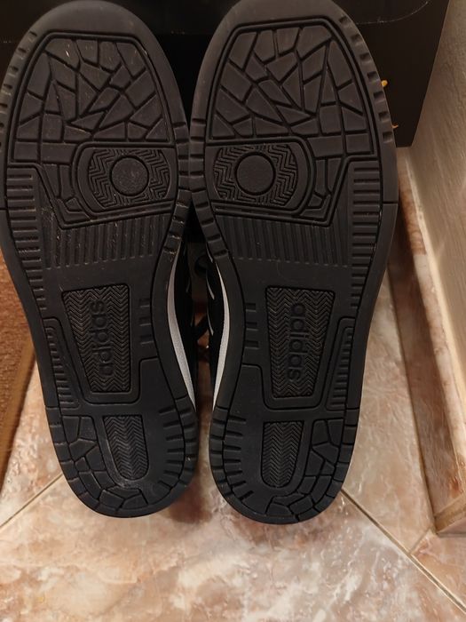 Сникърси adidas номер 40