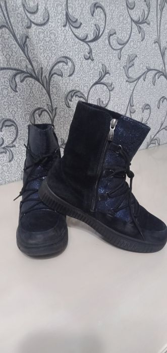 Продам подростковые полуботинки