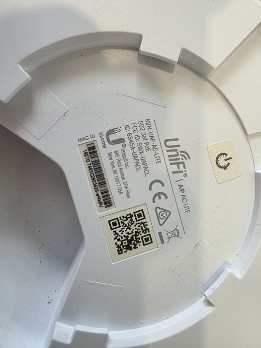 Acces Point Ubiquiti AC LR si LITE