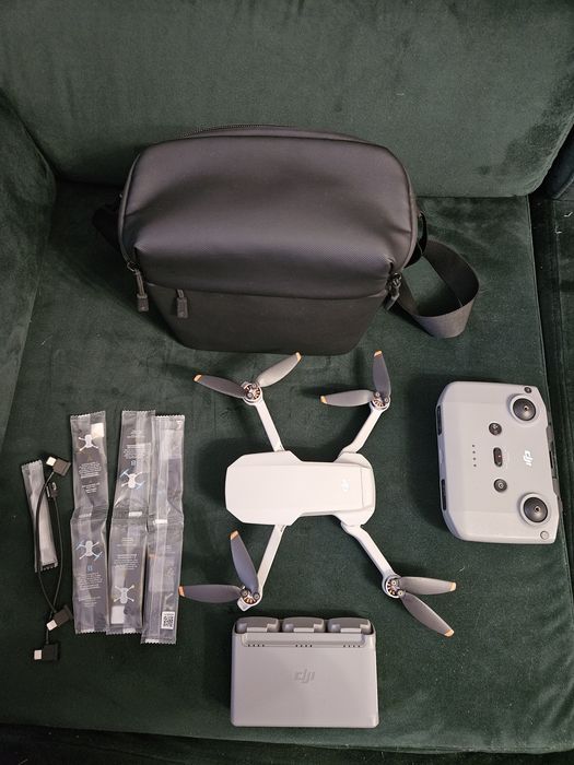 Drona DJI Mini 2 SE
