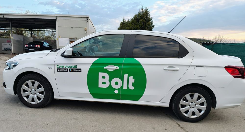 Salut! Peugeot 301, an 2018, masina curata, ingrijita!
