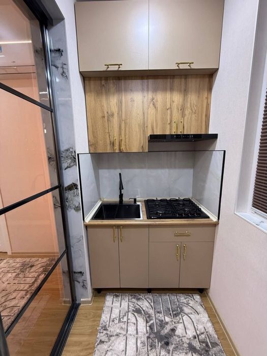 chilonzor 4kvartal mirzo ulugbek metrosiga150,200m  kvartira