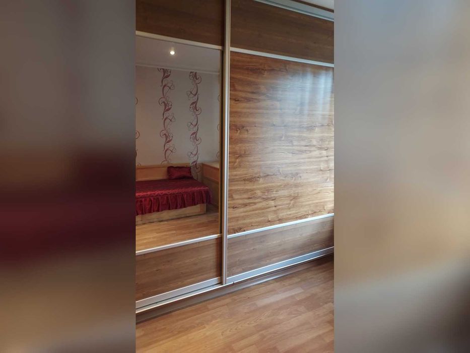 Просторен обзаведен тристаен апартамент, 90 кв.м, в саниращ се блок – ж.к. „Дружба“, Сливен