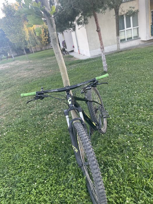 Bicicleta cube roti de 29