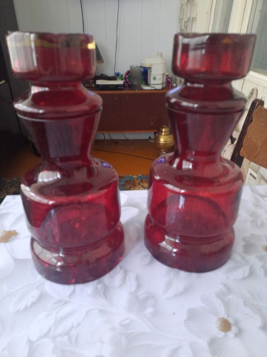 Графин красный. Один