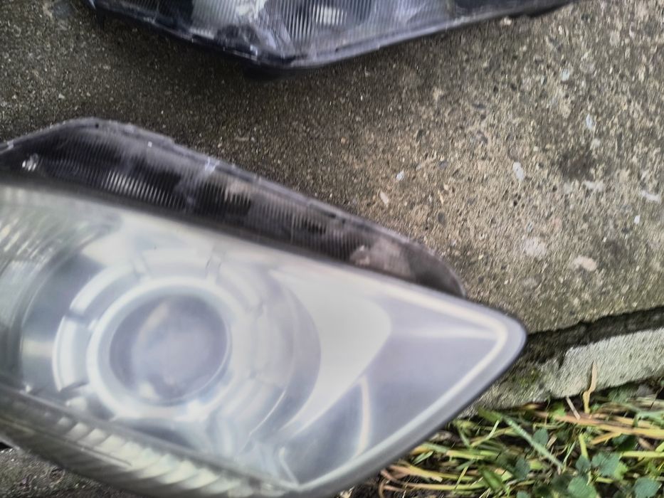 Десният фар за туаран и ляво огледало за туаран комплект фарове за шко