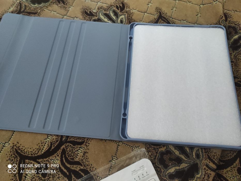 Продам блютуз клавиатурв