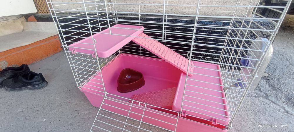 Продам клетку для хомяков.