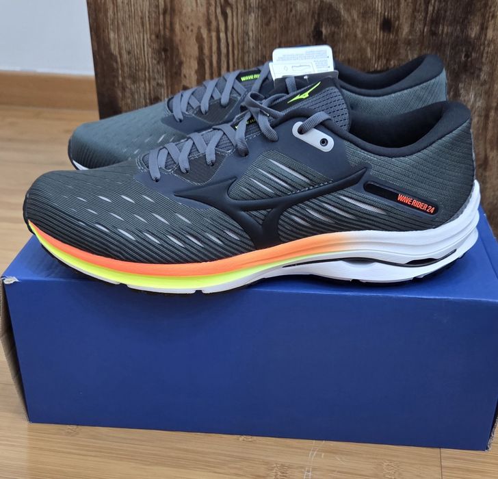 Adidași Mizuno Originali