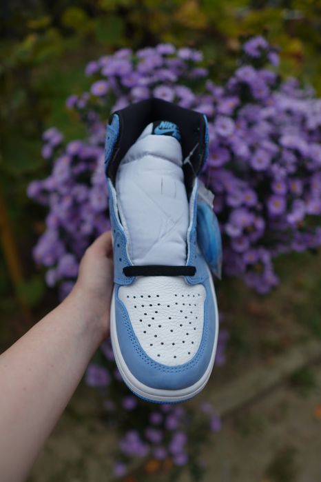 Jordan 1 UNC University Blue | 43