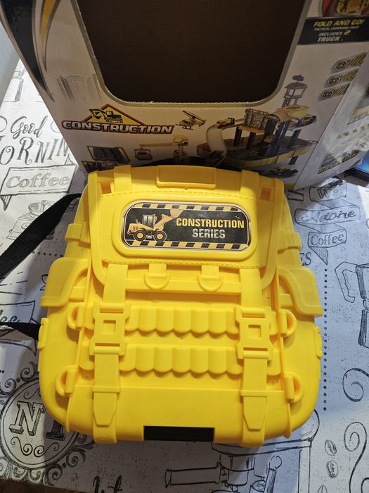 Продам игровой детский конструктор.