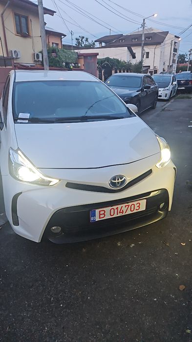 Inchiriez masini Toyota Prius Plus UBER/BOLT