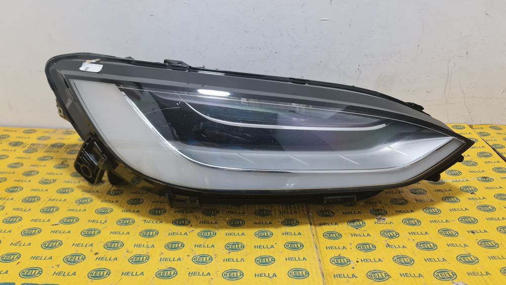 Far dreapta full led Tesla Model X 1034319-00-E