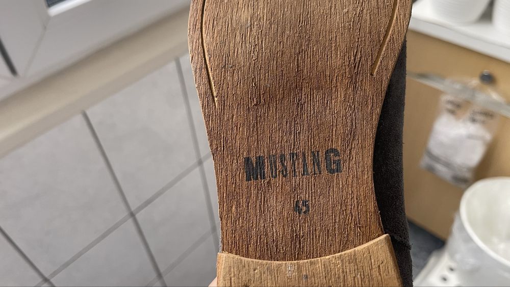 Ghete elegante Mustang, 45