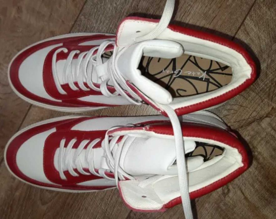 н.40 Kate Gray Sneaker, mid cut