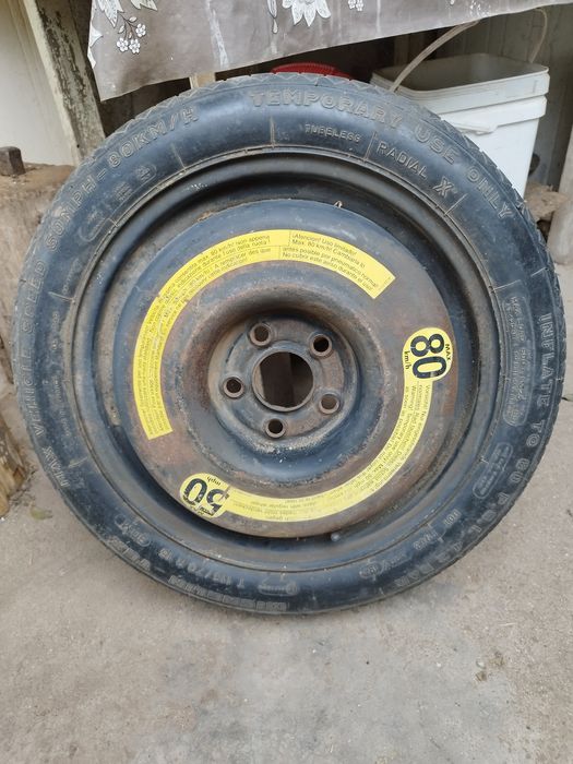 Резервна гума патерица