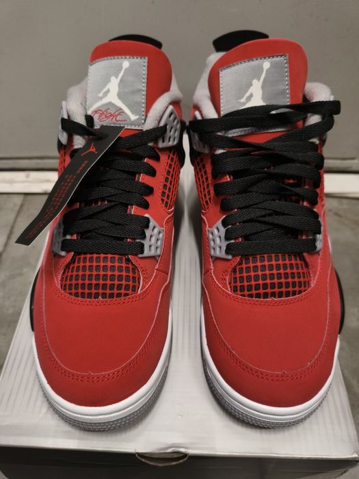 Nike Air Jordan 4 Toro Bravo