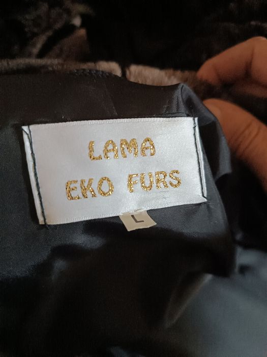 Продавам дамско палто