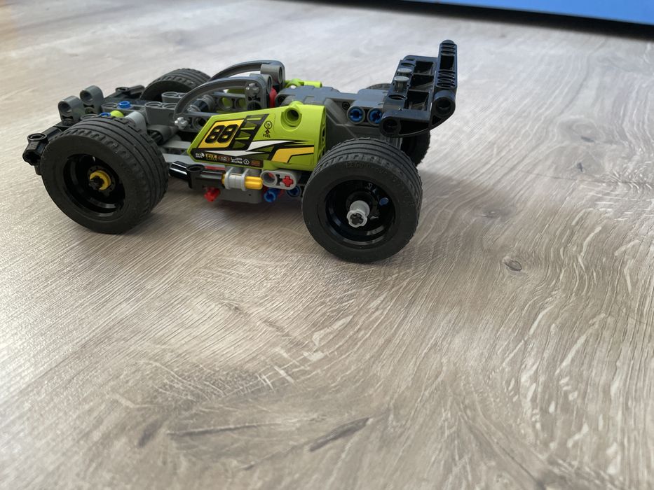 Masina de curse lego tehnic