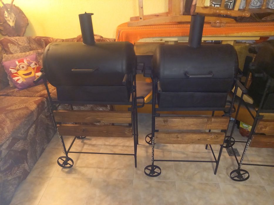 Барбекю на дървени въглища