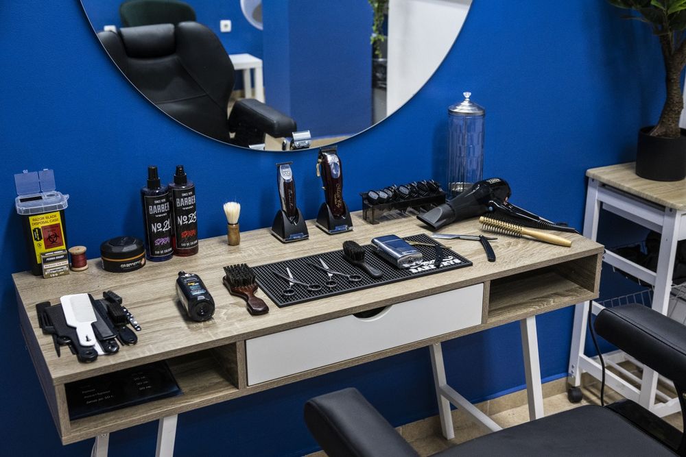 Напълно оборудвана бръснарница в София