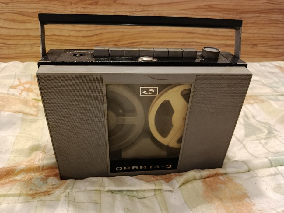 Видео/радио от едно време.