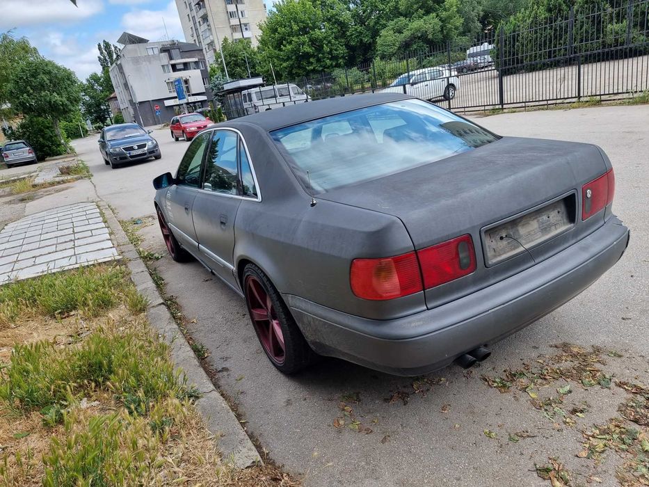 Ауди А8 3.7 бензин само на части