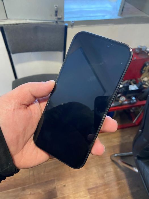 Iphone 16 pro  Black Titanium