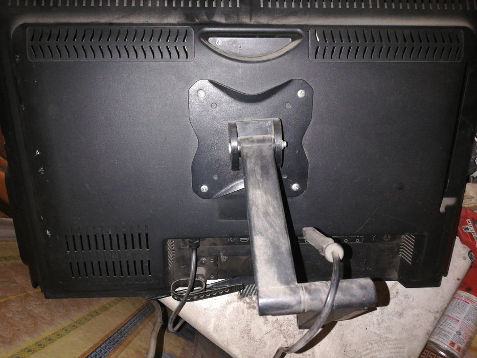 Продам на запчасти  телевизор