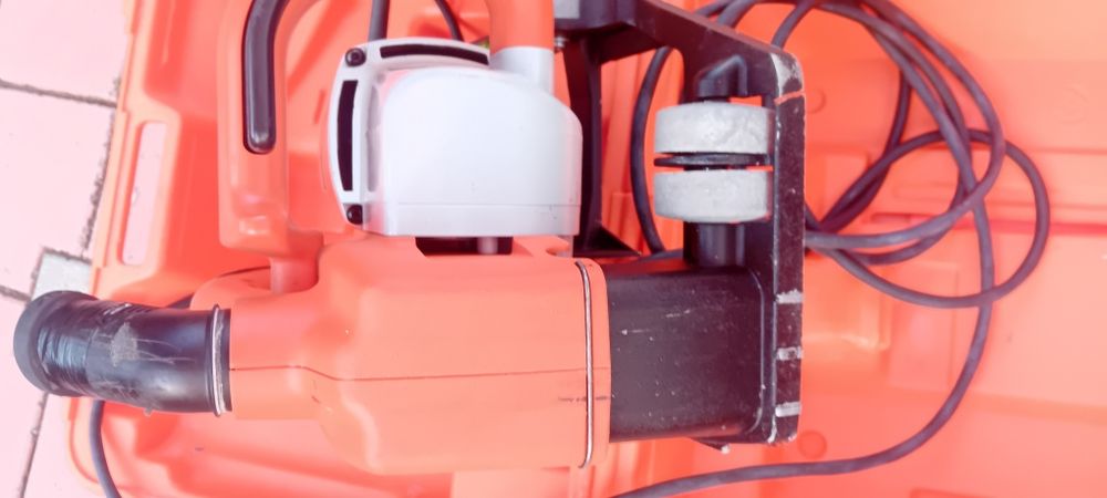 Freza pentru canelat spit D90