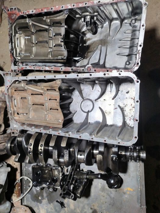 Поддон от двигателя OM 602 и D29DT дизель, мерс E клас и от спринтер