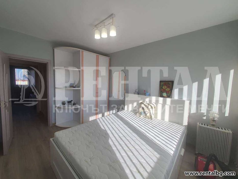 Продава се Тристаен апартамент в Пловдив, Гагарин - 125 кв.м за 1840 €/кв.м - Снимка #13