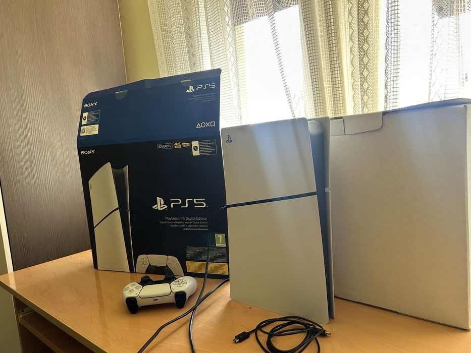 Vând PS 5 Digital Edition