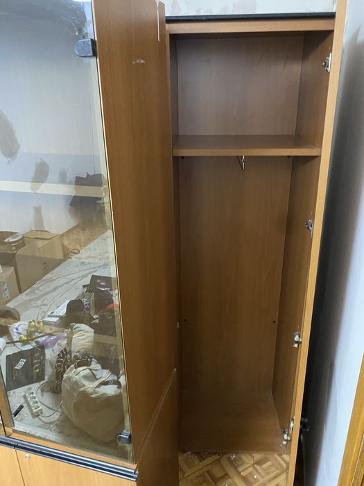 Офисный шкаф.