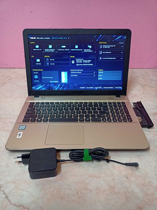 Laptopuri i3 - i5 foarte bune și ieftine
