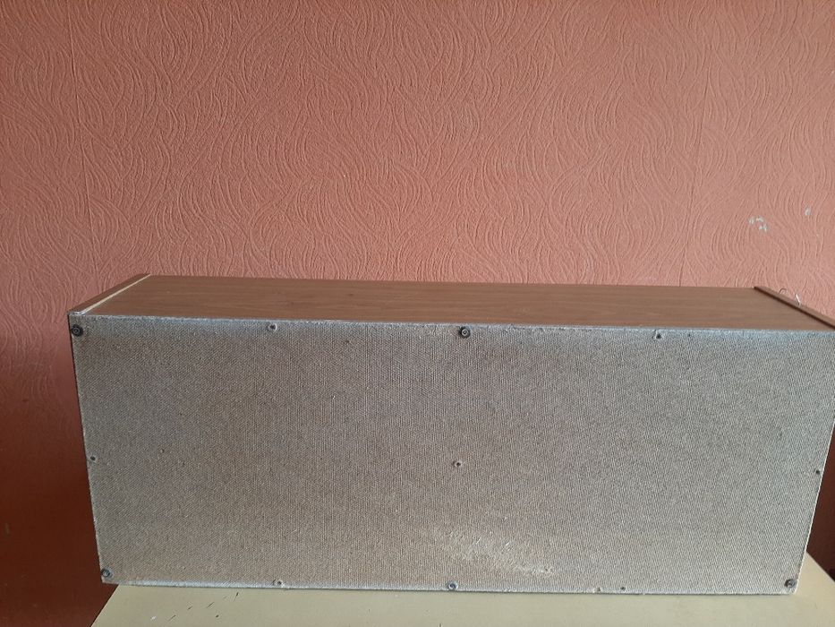 Продаю полку , стол