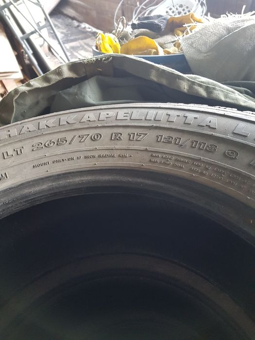 Зимние шипованные