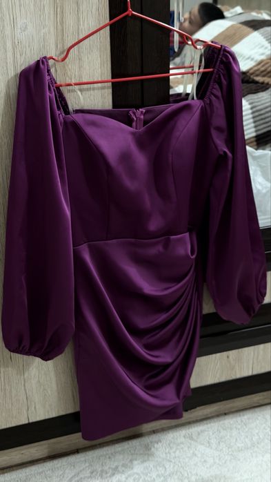 Продам платье коктейльное