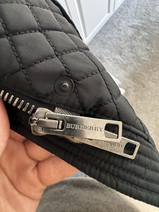 Geaca neagra Burberry