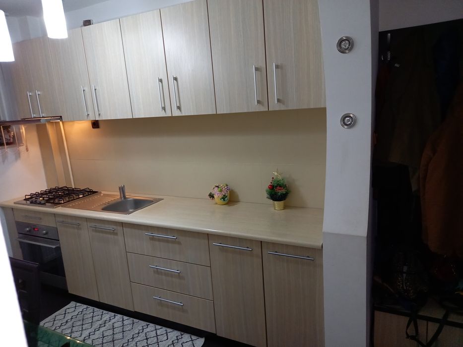 Schimb apartament 3 camere Strada Grivitei Tg Jiu