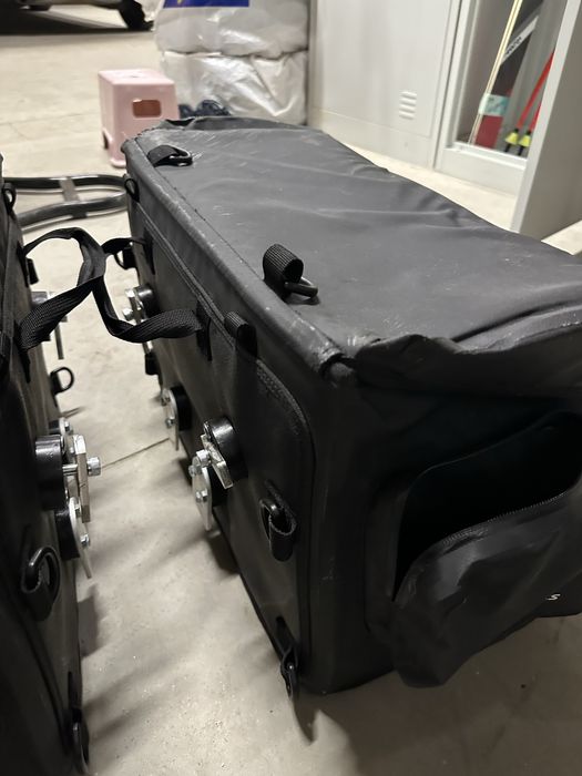 Genti laterale Bagtecs + suporti Honda Africa Twin 2020 si mai nou